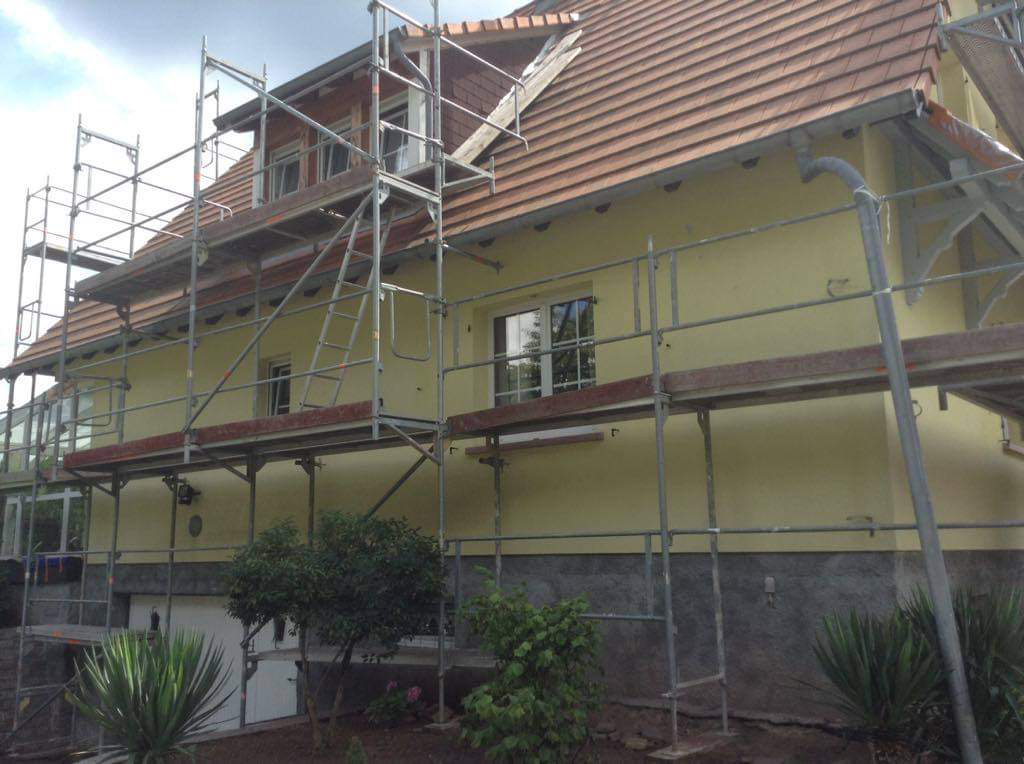 chantier façade maison avant